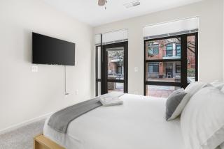 Spacious Comfort Near Downtown Hotspots - Arlington - 7