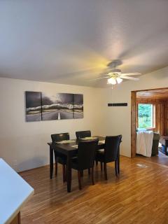 Raskie&Rootamus Backyard Retreat - 4