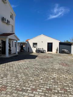 Vila Hasani - Valtura - 2