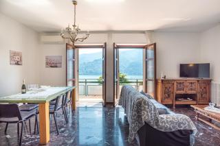 Teo s House private parking and lake view - 7