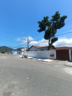 Casa em Ubatuba 1 km do aquário - Ubatuba - 1