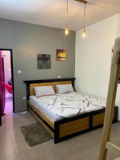 MF appartement - - 4