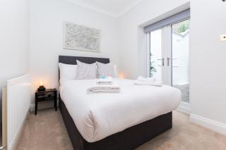 Amazing 1BDR Apt with Private Decked Garden, Fast WIFI - Londra - 9
