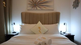 Relaxing 2BR Stay in Masdar City with Free Parking - Abu Dhabi - 9