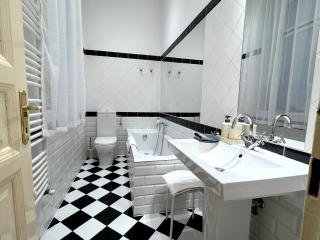 Elegant 125m2 Apartment Downtown Budapest - Budapest - 4