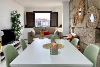 Holibai Pedra Serena, Bonito apartamento en el centro histórico, Baiona - Baiona - 0
