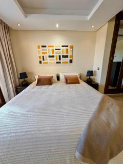 5 Stars BEACHFRONT PARADISE - Seaview, Always Heated Pool, Gym, Sauna! - 4