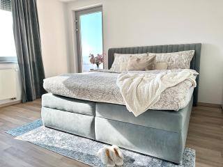 Luxusný Penthouse nad jazerami 230 m2, 2x garáž, WIFI - 2