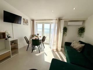 Apartman Mali Raj - Lokva Rogoznica - 0