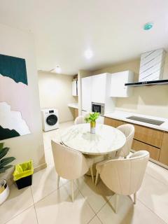 Lovely 1 bed apartment luxurious - Lahore - 8