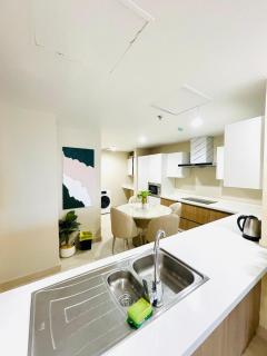 Lovely 1 bed apartment luxurious - Lahore - 2