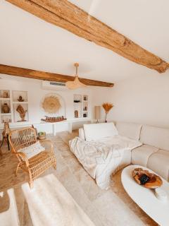 Charmante maison en pierres, séjour à la ferme - Saint-Georges-dʼEspéranche - 3