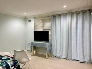 Bachelor Flat A - Goodwood - 5