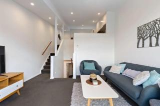 2 Bedroom Lake & Mountain View Oasis Apartment - Queenstown - 5