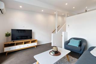 2 Bedroom Lake & Mountain View Oasis Apartment - Queenstown - 4