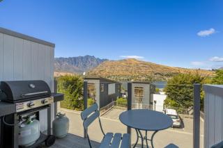 2 Bedroom Lake & Mountain View Oasis Apartment - Queenstown - 0