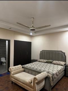 Furnished 2 bed Apartment - Rawalpindi - 4