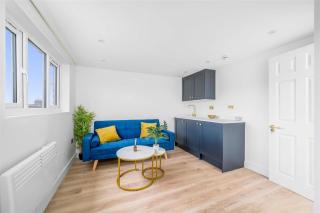 One-Bedroom Flat in Harrow with Free Parking - Harrow Weald - 0