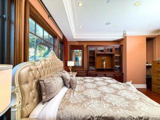 Stunning Resort Infinity Pool Spa KTV Theater Gym - 6