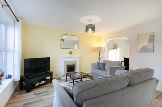 Contractors 4 bedroom Parking Sleeps 6 Wi-Fi Lincoln - Waddington - 8