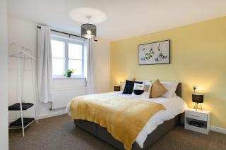 Spacious 4 Bed House for Contractors, Parking, Wi-Fi, Lincoln - Waddington - 0