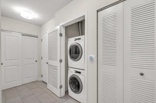 Luxury 2BR with City Views on Biscayne Blvd - Miami - 1