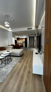Sky City Majestic Apartment - Escópia - 5