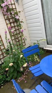 Dolphin cottage - Nevendon - 0