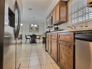 Newly Remodeled Uniontown Stay - - 3