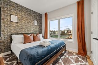 2br 3ba 2King bd 2 Car Parking Bonus area with Queen Bed - East Newark - 4