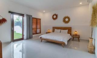 Villa Pasha - Spacious Canggu 4 BR Pool Villa - Tumbak Bayuh - 6
