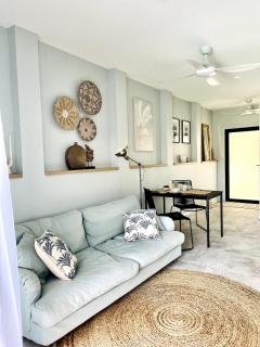 Newly Renovated, walk to beach, jump in pool - 4