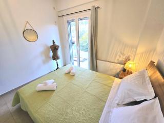 Cosy Lamprini APT - Nikiana - 3