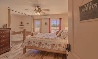 The Inn at Beulah Farm - The Garden - 2