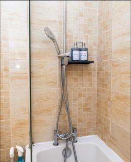 High-Floor 2BR in City Heart - Manchester - 6