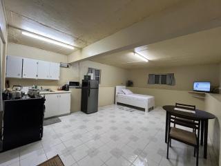 Old Town Studio with Separate Affiliated Pool House - 4