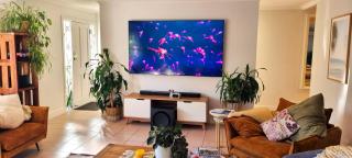 Fab 4brm home with pool a 18 min walk to beach - 2