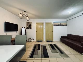 Ultra-Spacious Two Bedroom - Iloilo - 6