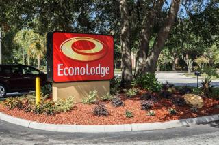 Econo Lodge - Palm Coast - 9