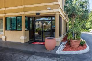 Econo Lodge - Palm Coast - 5