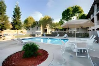 Inn at Rohnert Park - Rohnert Park - 4