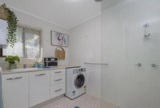 Large Family home in paradise! 1x 3 Bed house and 1x 2 Bed house only 1 Booking at any time - 7