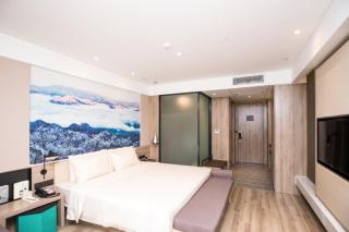 Atour Hotel Hefei Luyang Wanxianghui - Hefei - 0