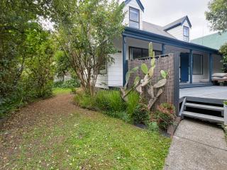 6 Beds 2 Bathrooms Private Holiday Home - Akaroa - 2