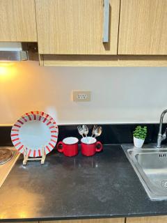 Unistay SHELL Residences Amazing Pool view near MOA - 4