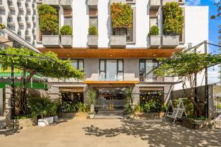Lahome Boutique Villa and Apartment - 2