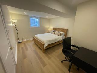 Stylish 2-Bedroom City Approved Basement Apartment - Mississauga - 5