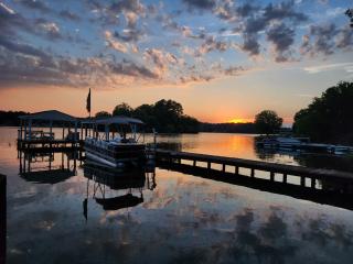 Lake Greenwood Lodge Main House and guesthouse - - 9