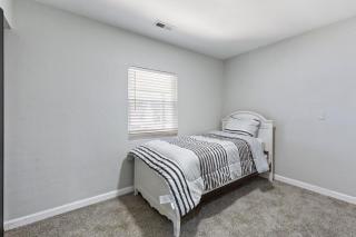 Home away from Home - Hampton - 8