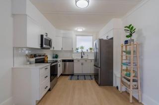 Charming 3BR Beach House with BBQ in Grand Bend - 7